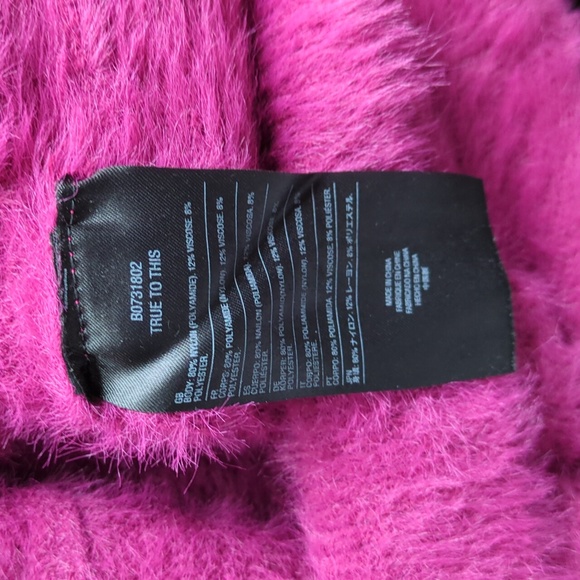 Amazingly SOFT Cropped Sweater, Sz S - Picture 7 of 7